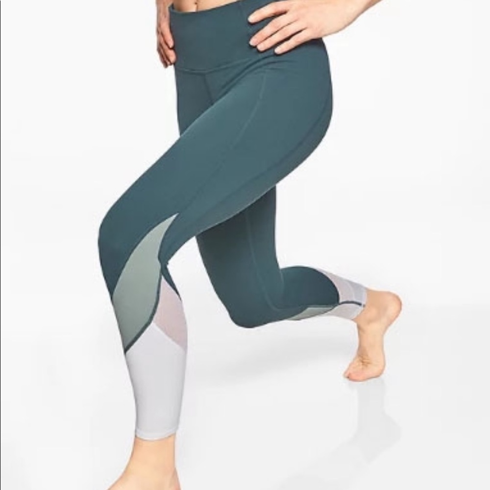 Athleta Colorblock Salutation 7/8 Tight